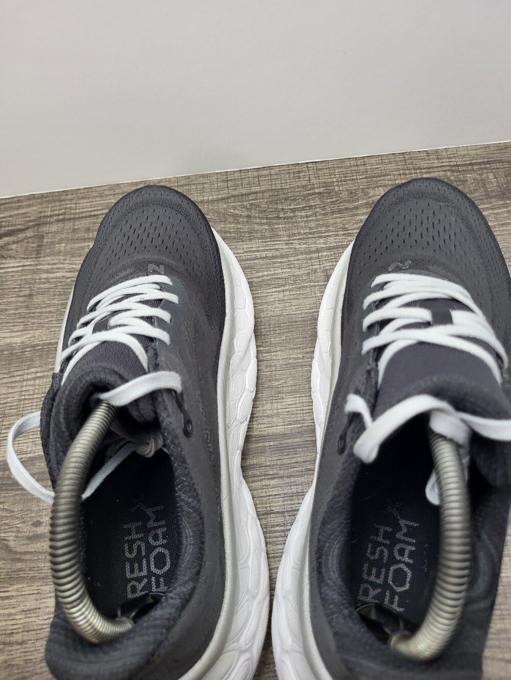 New Balance Fresh Foam X More V4 Women's Running Shoes Grey White Sneakers 9.5 D - Picture 6 of 10